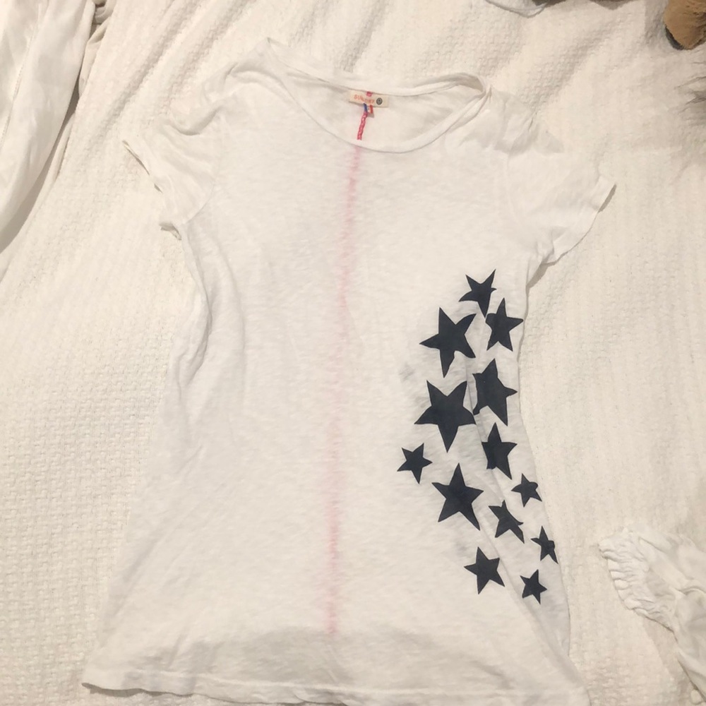 Sundry size 2 t shirt with stars